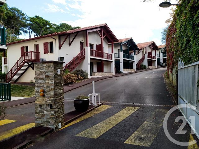 Afficher la photo en grand Appartement F2 à vendre - 2 pièces - 33.12 m2 - ST JEAN DE LUZ - 64 - AQUITAINE - Century 21 Belharra