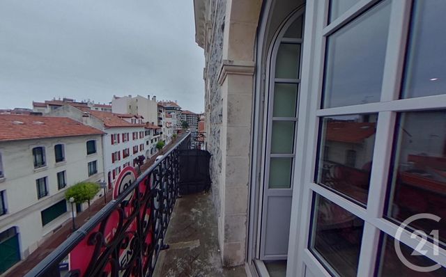 Afficher la photo en grand Studio à vendre - 1 pièce - 27.0 m2 - ST JEAN DE LUZ - 64 - AQUITAINE - Century 21 Belharra