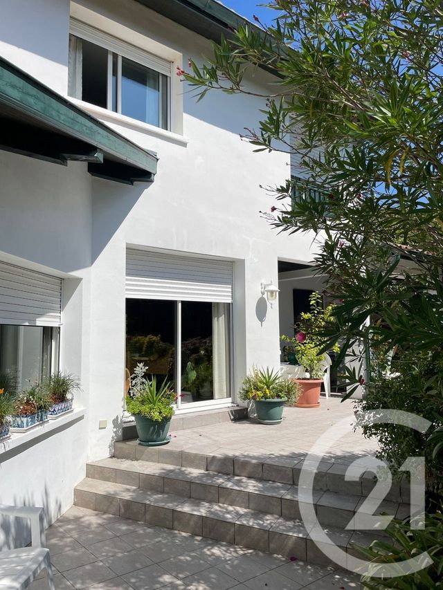 maison à vendre - 7 pièces - 163.71 m2 - ARCANGUES - 64 - AQUITAINE - Century 21 Belharra