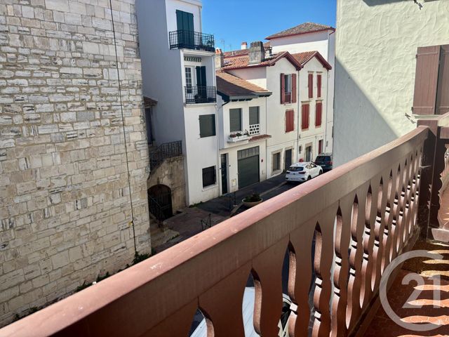 Appartement F3 à vendre - 3 pièces - 64.21 m2 - ST JEAN DE LUZ - 64 - AQUITAINE - Century 21 Belharra