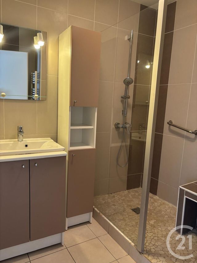 Appartement F3 à vendre - 3 pièces - 64.21 m2 - ST JEAN DE LUZ - 64 - AQUITAINE - Century 21 Belharra