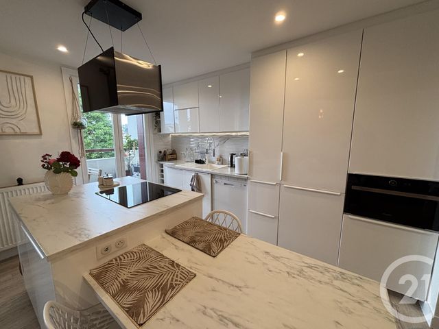 Appartement T3 à vendre - 3 pièces - 65.4 m2 - ST JEAN DE LUZ - 64 - AQUITAINE - Century 21 Belharra