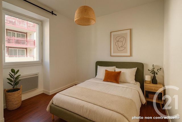 Afficher la photo en grand Appartement T2 à vendre - 2 pièces - 40.06 m2 - URRUGNE - 64 - AQUITAINE - Century 21 Belharra