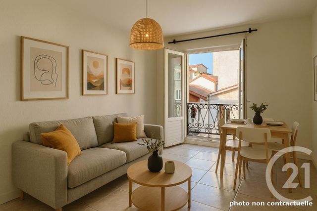 Afficher la photo en grand Appartement T2 à vendre - 2 pièces - 40.06 m2 - URRUGNE - 64 - AQUITAINE - Century 21 Belharra
