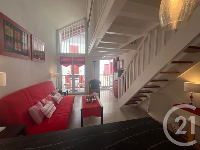 Appartement Duplex à louer - 2 pièces - 33.0 m2 - ST JEAN DE LUZ - 64 - AQUITAINE - Century 21 Belharra