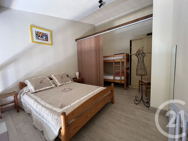 Afficher la photo en grand Appartement T2 à vendre - 2 pièces - 34.4 m2 - ST JEAN DE LUZ - 64 - AQUITAINE - Century 21 Belharra