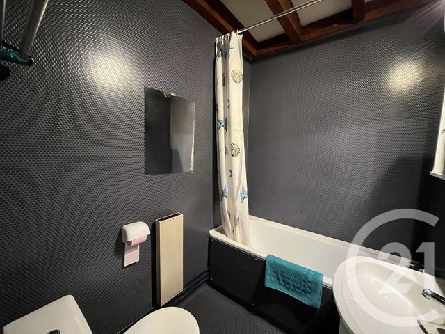 Afficher la photo en grand Appartement T2 à vendre - 2 pièces - 34.4 m2 - ST JEAN DE LUZ - 64 - AQUITAINE - Century 21 Belharra