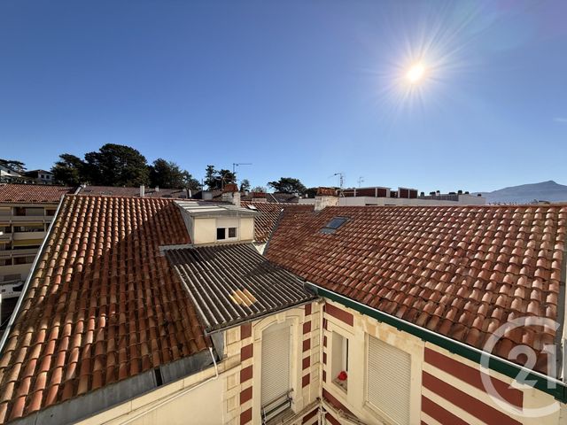 Afficher la photo en grand Appartement F3 à vendre - 3 pièces - 56.08 m2 - ST JEAN DE LUZ - 64 - AQUITAINE - Century 21 Belharra