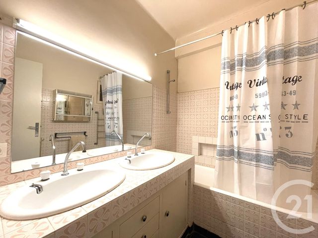 Afficher la photo en grand Appartement F3 à vendre - 3 pièces - 56.08 m2 - ST JEAN DE LUZ - 64 - AQUITAINE - Century 21 Belharra