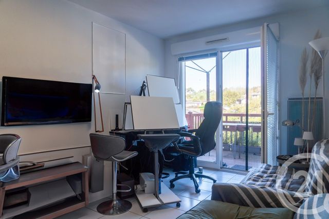 Appartement à vendre - 2 pièces - 31.03 m2 - ST PEE SUR NIVELLE - 64 - AQUITAINE - Century 21 Belharra