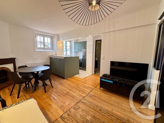 Afficher la photo en grand Appartement F2 à louer - 2 pièces - 38.3 m2 - ST JEAN DE LUZ - 64 - AQUITAINE - Century 21 Belharra