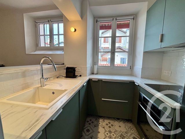Afficher la photo en grand Appartement F2 à louer - 2 pièces - 38.3 m2 - ST JEAN DE LUZ - 64 - AQUITAINE - Century 21 Belharra