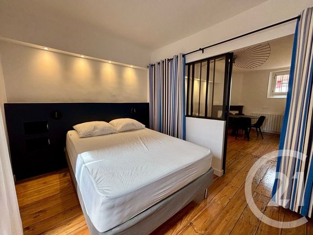 Afficher la photo en grand Appartement F2 à louer - 2 pièces - 38.3 m2 - ST JEAN DE LUZ - 64 - AQUITAINE - Century 21 Belharra