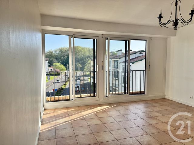 Appartement F4 à louer - 4 pièces - 79.66 m2 - ST JEAN DE LUZ - 64 - AQUITAINE - Century 21 Belharra