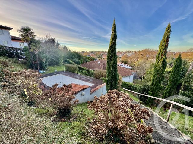 Appartement F2 bis à louer - 2 pièces - 46.97 m2 - ST JEAN DE LUZ - 64 - AQUITAINE - Century 21 Belharra