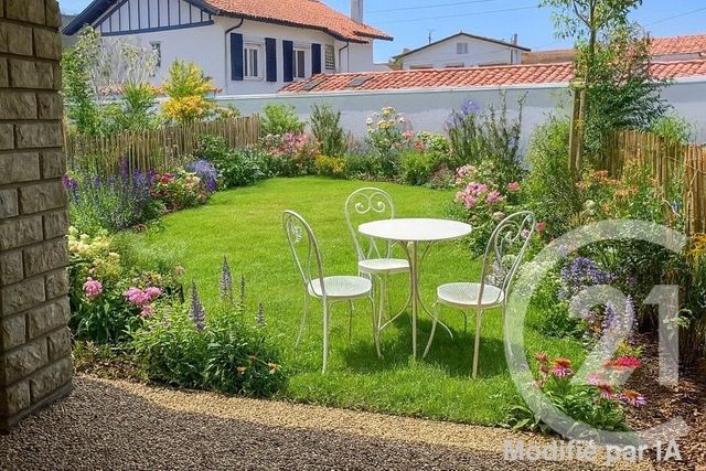 Appartement T2 à vendre - 2 pièces - 40.35 m2 - ST JEAN DE LUZ - 64 - AQUITAINE - Century 21 Belharra