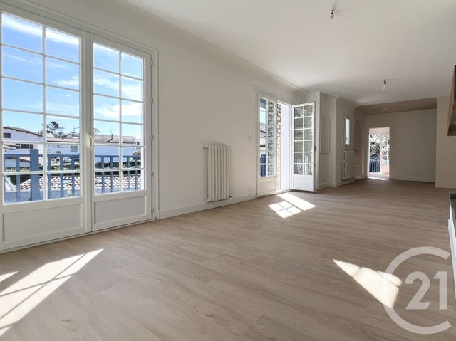 Appartement T4 à vendre - 4 pièces - 120.08 m2 - ST JEAN DE LUZ - 64 - AQUITAINE - Century 21 Belharra