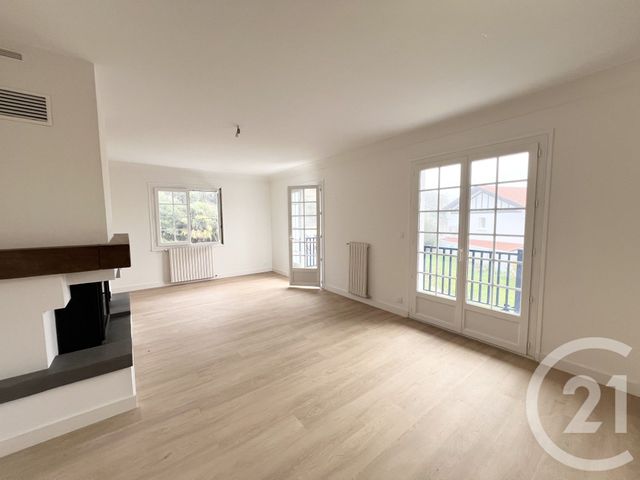 Appartement T4 à vendre - 4 pièces - 120.08 m2 - ST JEAN DE LUZ - 64 - AQUITAINE - Century 21 Belharra