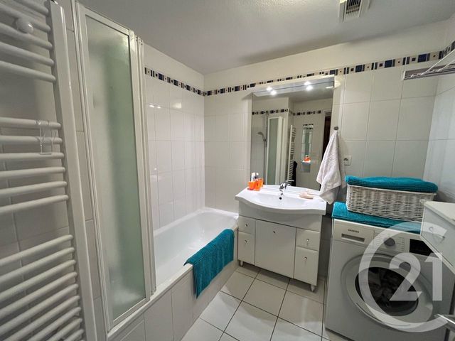 Afficher la photo en grand Appartement T4 à vendre - 4 pièces - 92.97 m2 - ST JEAN DE LUZ - 64 - AQUITAINE - Century 21 Belharra