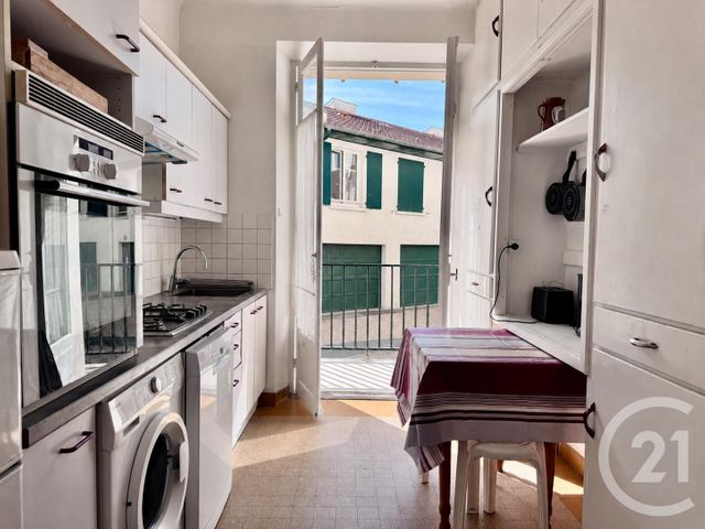 Appartement à louer - 3 pièces - 80.5 m2 - ST JEAN DE LUZ - 64 - AQUITAINE - Century 21 Belharra