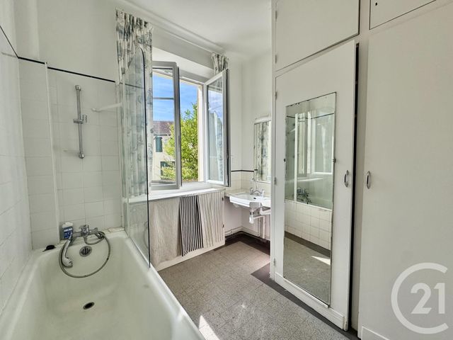 Appartement à louer - 3 pièces - 80.5 m2 - ST JEAN DE LUZ - 64 - AQUITAINE - Century 21 Belharra