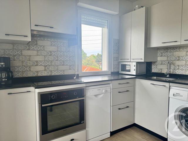Appartement T2 à louer - 2 pièces - 41.9 m2 - ST JEAN DE LUZ - 64 - AQUITAINE - Century 21 Belharra