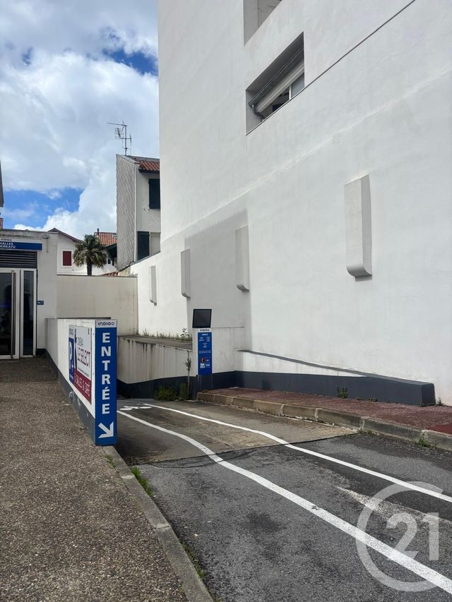 parking - ST JEAN DE LUZ - 64