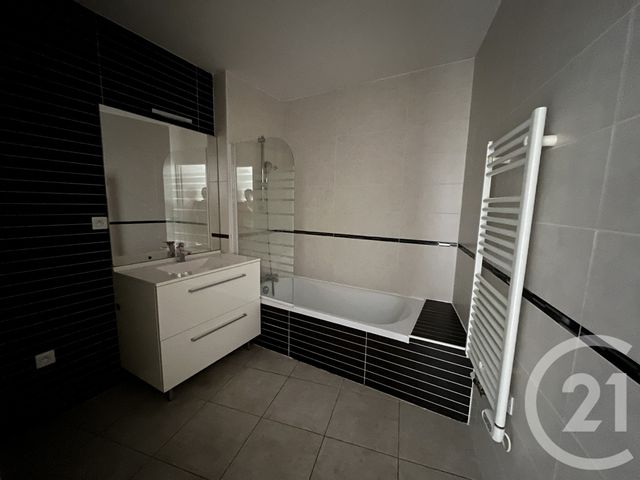 Appartement à vendre - 3 pièces - 59.43 m2 - ST JEAN DE LUZ - 64 - AQUITAINE - Century 21 Belharra