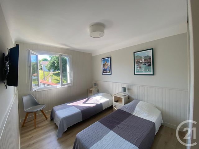 Appartement à louer - 3 pièces - 60.97 m2 - ST JEAN DE LUZ - 64 - AQUITAINE - Century 21 Belharra