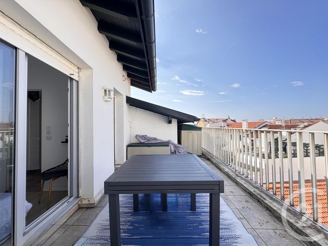 Appartement Duplex à louer - 3 pièces - 37.2 m2 - ST JEAN DE LUZ - 64 - AQUITAINE - Century 21 Belharra
