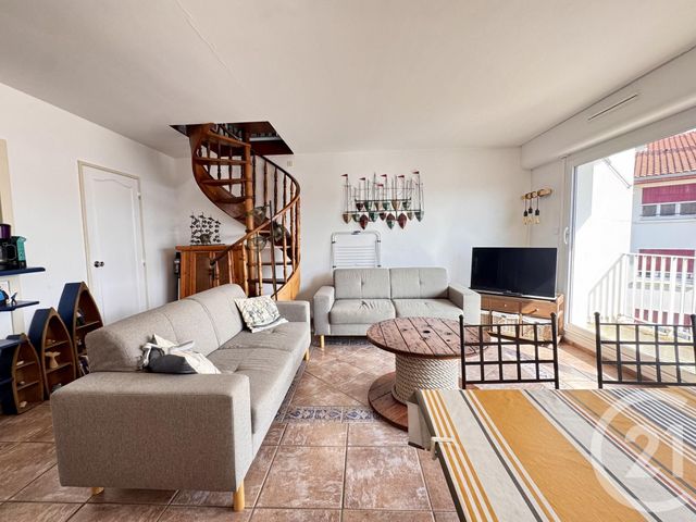 Appartement Duplex à louer - 3 pièces - 37.2 m2 - ST JEAN DE LUZ - 64 - AQUITAINE - Century 21 Belharra